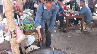 Thơm nồng thắng cố, rượu ngô Bản Phố