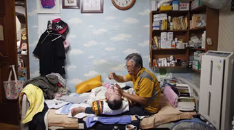 Chuyện quanh chiếc “thùng nhận trẻ bỏ rơi”