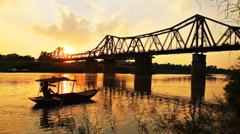 Về cầu Long Biên: Tranh luận sôi nổi chưa ra phương án