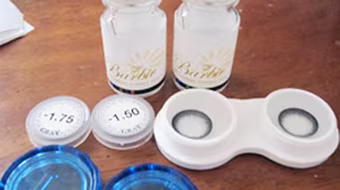 Tác hại của kính áp tròng