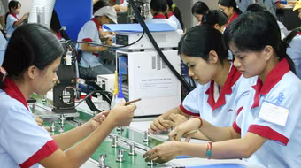 Các nhà đầu tư nước ngoài mong giảm tham nhũng, phiền hà