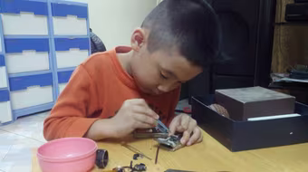 Nghề “sửa lại ký ức”