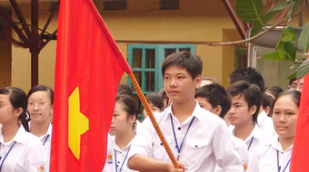 Hát Quốc ca để giáo dục tinh thần yêu nước