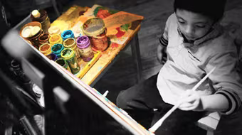 Nhìn thế giới qua con mắt cậu bé tự kỷ