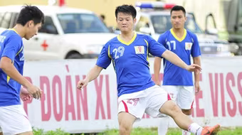 Văn Quyến có đảm bảo thể lực cho trận chia tay?