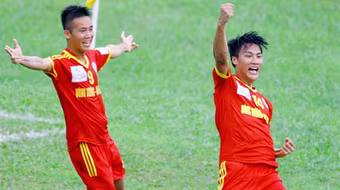 Chân sút Việt kiều Mạc Hồng Quân: Sự trở lại đúng lúc