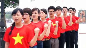 Thắp lên ngọn lửa của lòng yêu nước