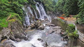 Thác Tiên trong sương