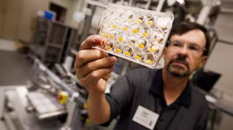 Trung Quốc đẩy nhanh hiện đại hóa bằng… ăn cắp