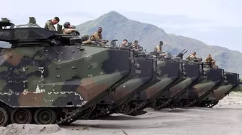 Mỹ hối thúc Trung Quốc dừng leo thang 