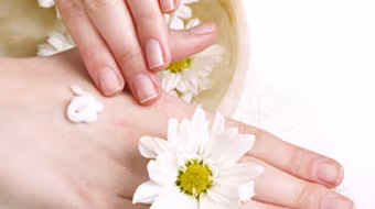 Cảnh giác dấu hiệu bất thường ở móng tay