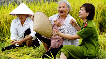 Xây dựng đội ngũ cán bộ, đảng viên cơ sở vững mạnh, xứng tầm nhiệm vụ