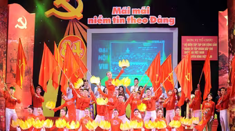 Đập tan âm mưu chống phá Đảng trên lĩnh vực tư tưởng, đạo đức