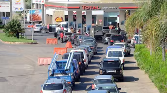 Lebanon: Không xăng, không điện và nhiều trường học phải đóng cửa