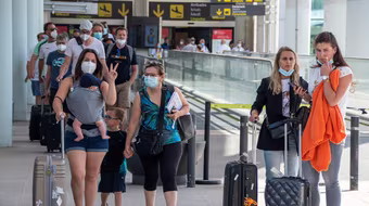 Châu Âu bị chia rẽ về bảo vệ biên giới trước biến thể Covid-19 Delta 