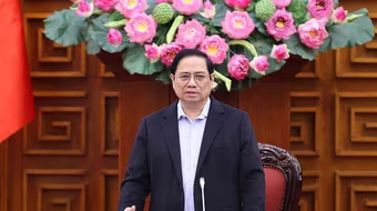 Thủ tướng: Vaccine, thuốc, ý thức của người dân rất quan trọng để chống dịch 