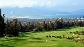 Hội mê golf truyền tai nhau những điểm check-in siêu hot hè này