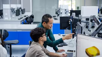 Nghiên cứu ở bậc đại học càng sớm càng tốt, vì sao và như thế nào?