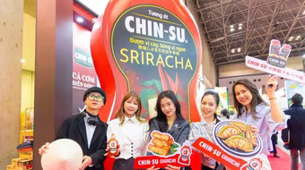 Tương ớt Chinsu Sriracha vừa ra mắt đã thu hút ở Nhật Bản vì vị cay thơm độc đáo