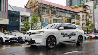 Người trẻ theo đuổi lối sống xanh dễ dàng nhờ giải pháp thuê xe điện