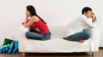 Phải làm sao khi chồng chỉ thích "trả bài" vào cuối tuần 