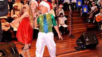 Quán quân Đồ Rê Mí hát mừng Giáng sinh tại Úc và New Zealand