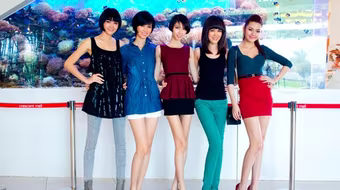 "Chân dài" Next Top 2 mùa giải hội ngộ trong nhãn hàng nổi tiếng