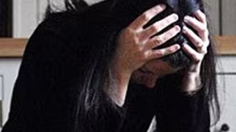 Chồng ngoại tình, vợ nằng nặc đòi nằm viện tâm thần