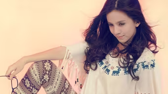 Ngắm vẻ đẹp "Tây lai" của cô nàng "Việt Nam 100%"