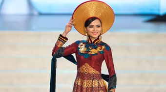 Áo dài của Diễm Hương lọt Top trang phục dân tộc đẹp nhất