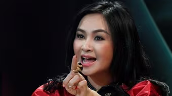 Diva Thanh Lam ngồi "ghế nóng" Đồ Rê Mí đôi 2013