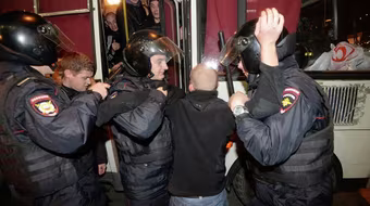 Bạo loạn tiếp diễn ở Moscow, gần 300 người bị bắt giữ