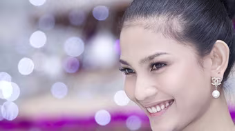 Trương Thị May gây ấn tượng tại Hoa hậu Hoàn vũ 2013