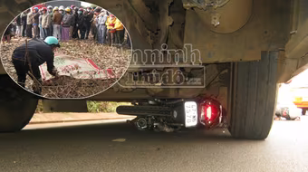 Xe máy bị xe ô tô tải kéo lê gần 200m, một sinh viên tử vong