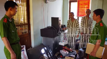 Bắt nhanh nhóm chuyên cạy cửa trộm cắp tài sản