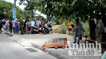 Phát hiện nam thanh niên chết cháy trên vỉa hè