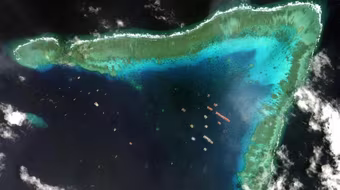 Việt Nam yêu cầu Trung Quốc rút tàu cá khỏi cụm Sinh Tồn