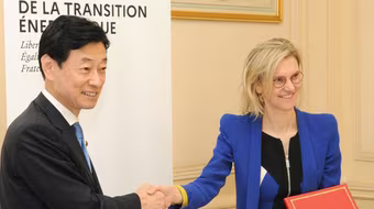Nhật Bản và Pháp nhất trí đẩy mạnh hợp tác về năng lượng hạt nhân