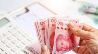 Trung Quốc cắt giảm lãi suất vay thế chấp để thúc đẩy kinh tế