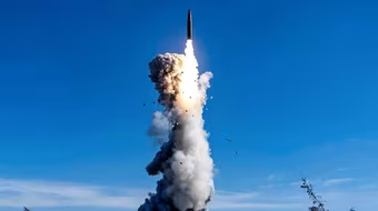 Trung Quốc công bố hình ảnh phóng tên lửa đạn đạo liên lục địa