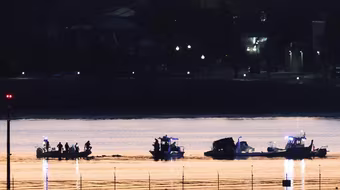 Diễn biến mới vụ va chạm giữa máy bay chở khách và trực thăng ở Mỹ