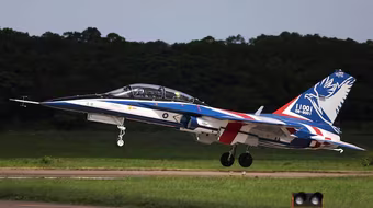 Máy bay quân sự Đài Loan bị hỏng cả 2 động cơ, lao xuống biển