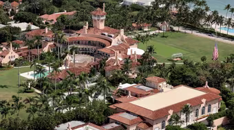 Tiêm kích Mỹ chặn máy bay dân sự gần dinh thự của Tổng thống Trump