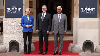 Anh và Liên minh châu Âu đạt được thỏa thuận về quốc phòng, thương mại