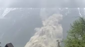 Khoảnh khắc sông băng đổ ập xuống, vùi lấp ngôi làng ở Thụy Sĩ