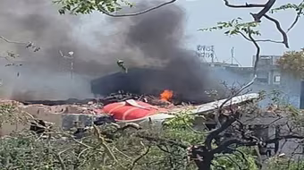 Ấn Độ: Rơi máy bay chở hàng trăm hành khách