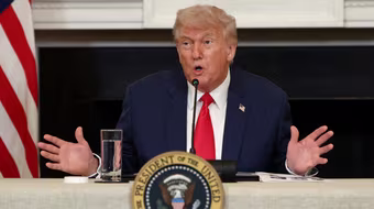 Tổng thống Mỹ Donald Trump sửa đổi lệnh của người tiền nhiệm Joe Biden