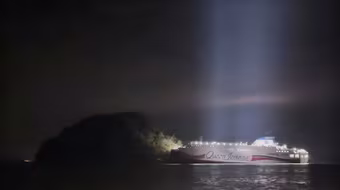 Hàn Quốc giải cứu thành công hàng trăm người trên phà mắc cạn ngoài khơi