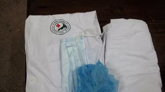 Cải trang làm bác sỹ, lừa đảo chiếm đoạt tiền của người bệnh