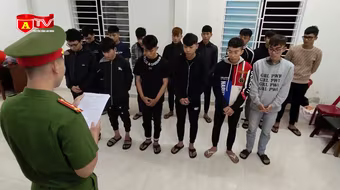 Gây chiến qua TikTok, 14 thanh thiếu niên bị khởi tố